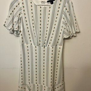 Forever 21 floral dress Size S
Floral Striped White Dress Gently used